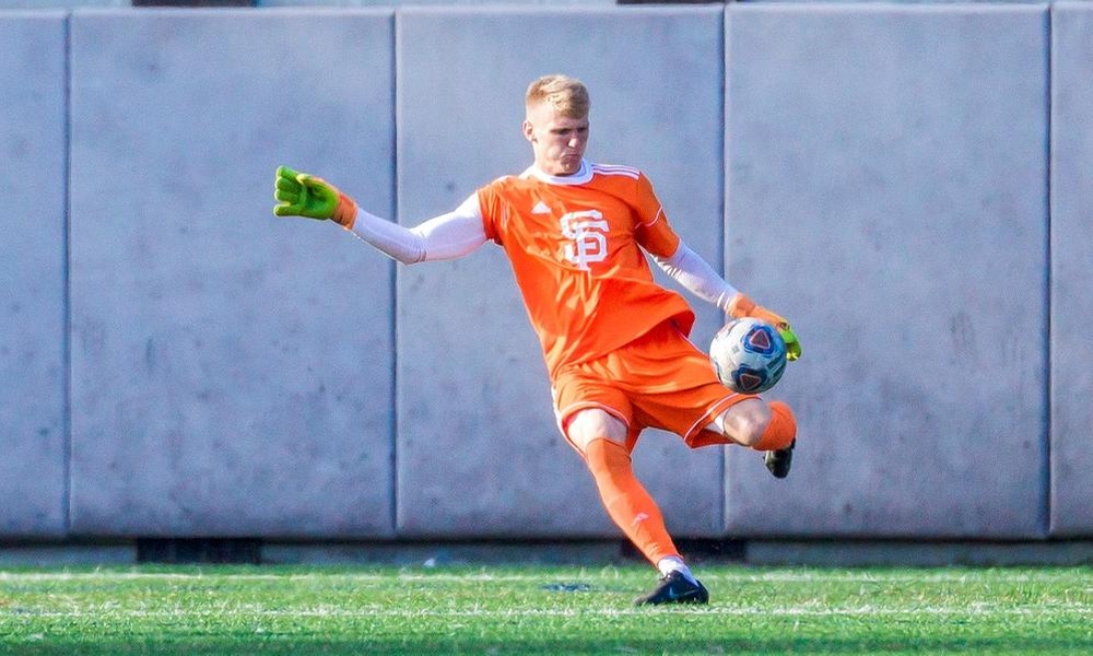 Goalie Taylor Bailey improves to 3-0-2 on season