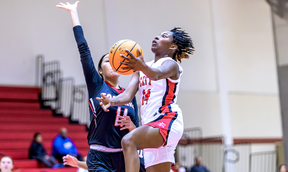 Deaonna Mayfield (Photo by Eric Sun)